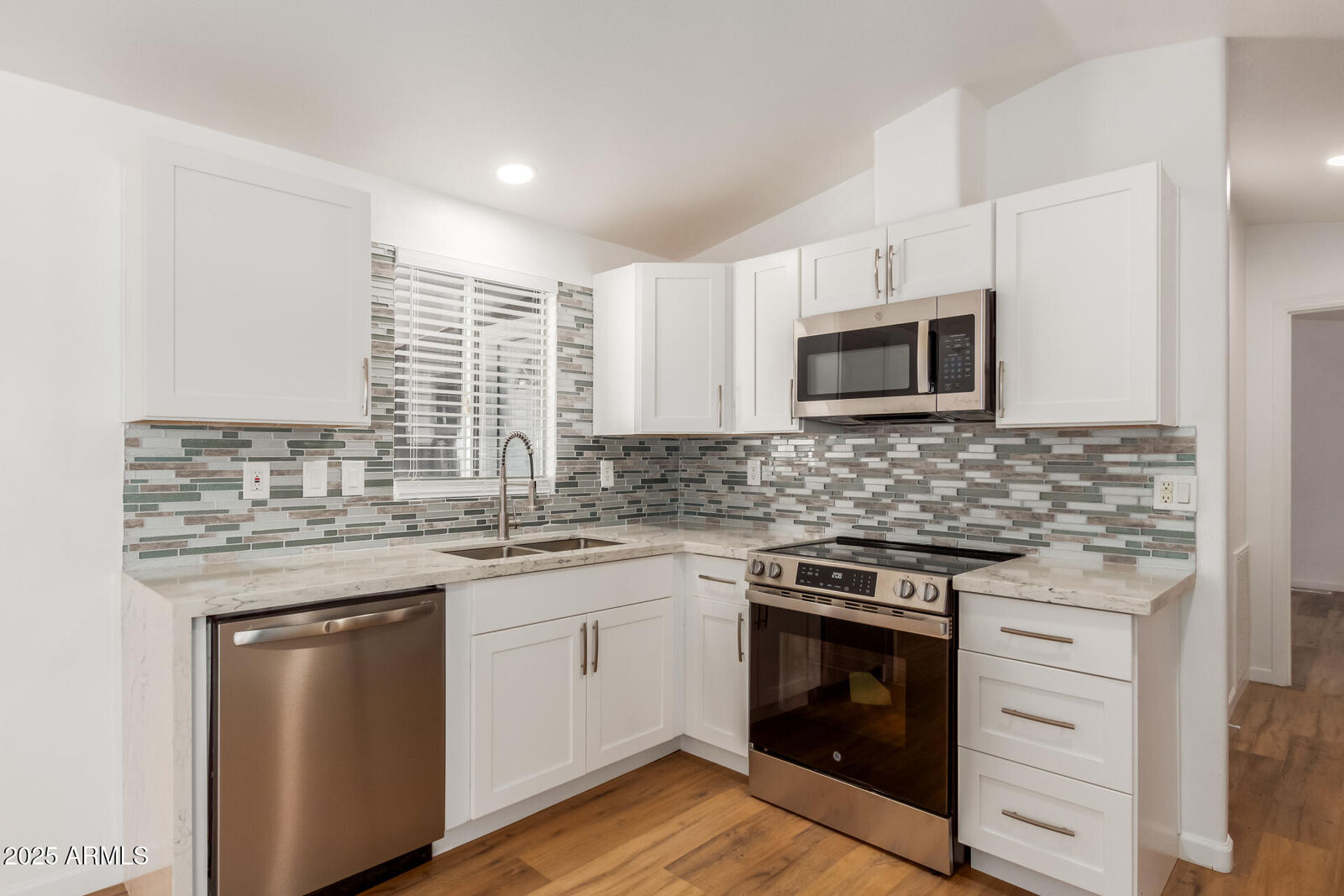 Property Photo:  1627 E Charleston Avenue  AZ 85022 