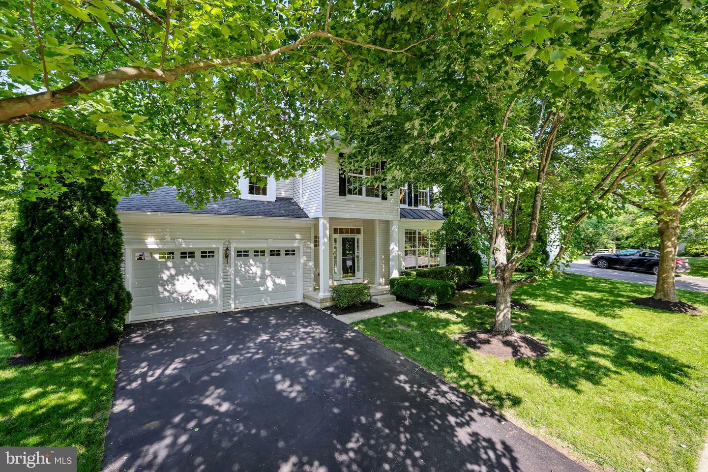 Property Photo:  17542 Falls Place  VA 20141 