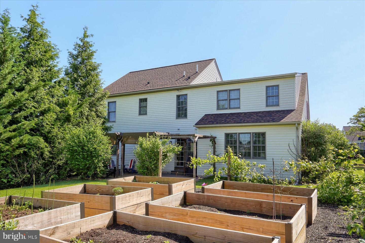 Property Photo:  101 Quail Court  PA 17036 