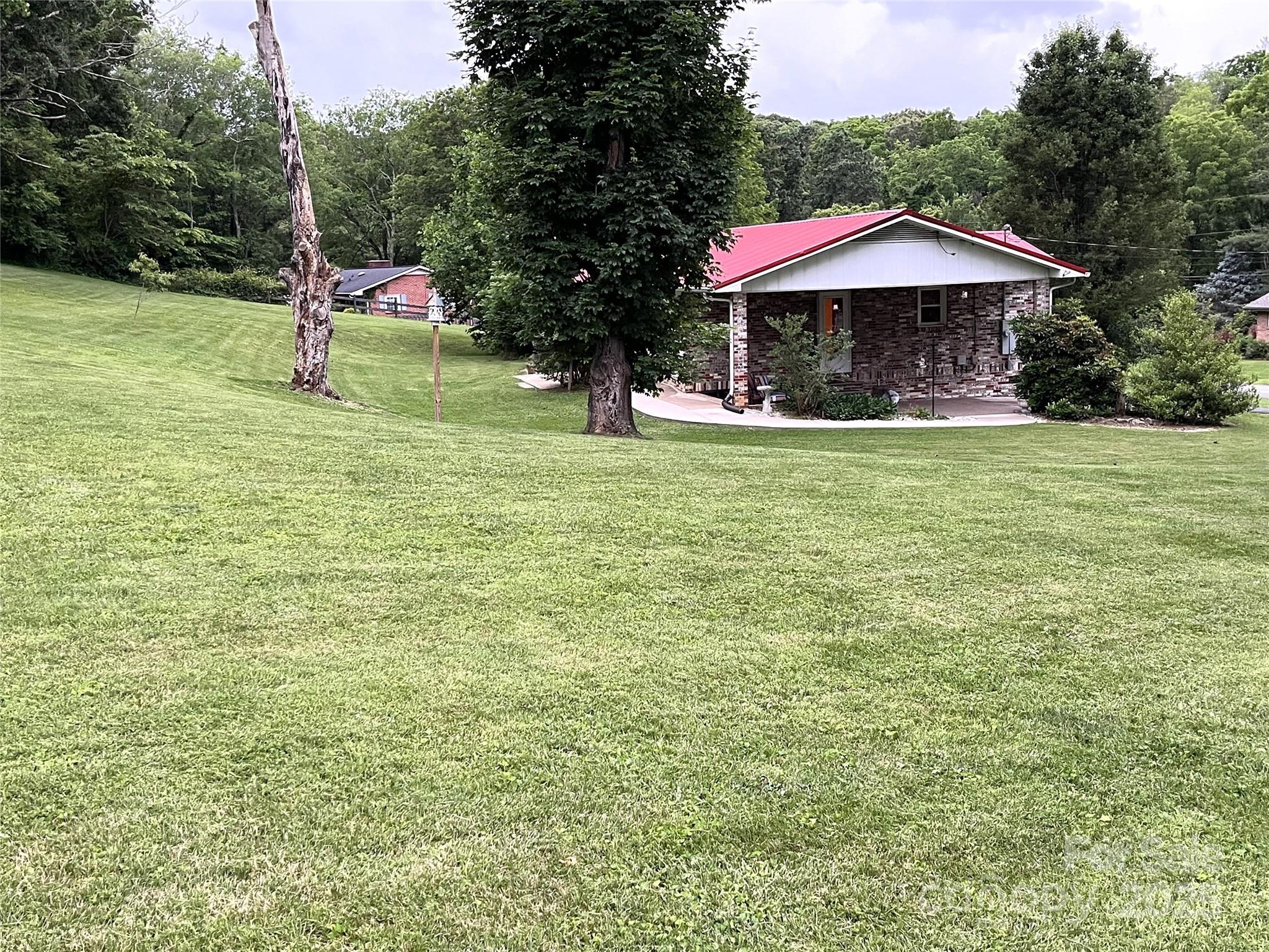 Property Photo: 135 Smathers Street NC 28721