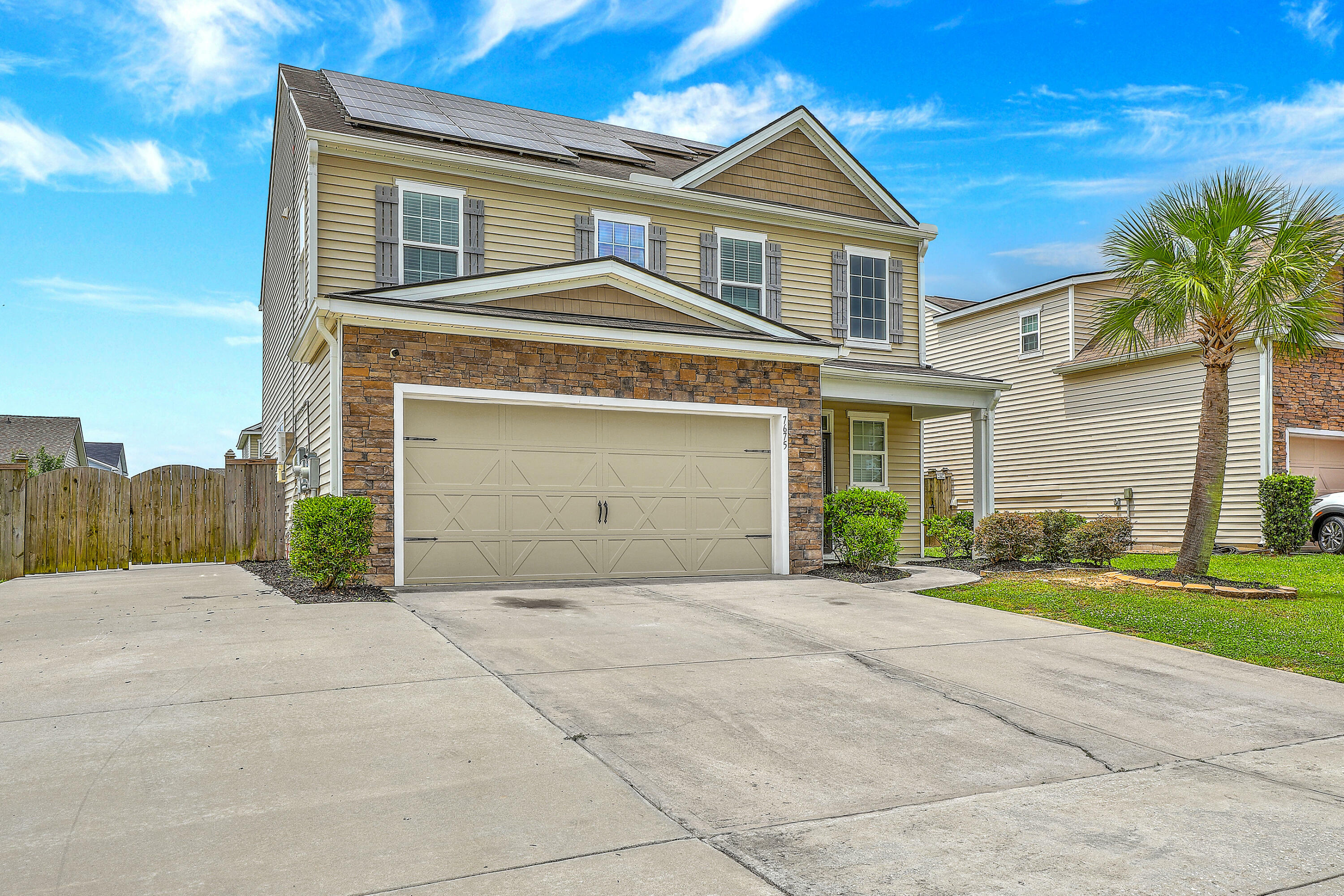 Property Photo: 7675 High Maple Circle SC 29418