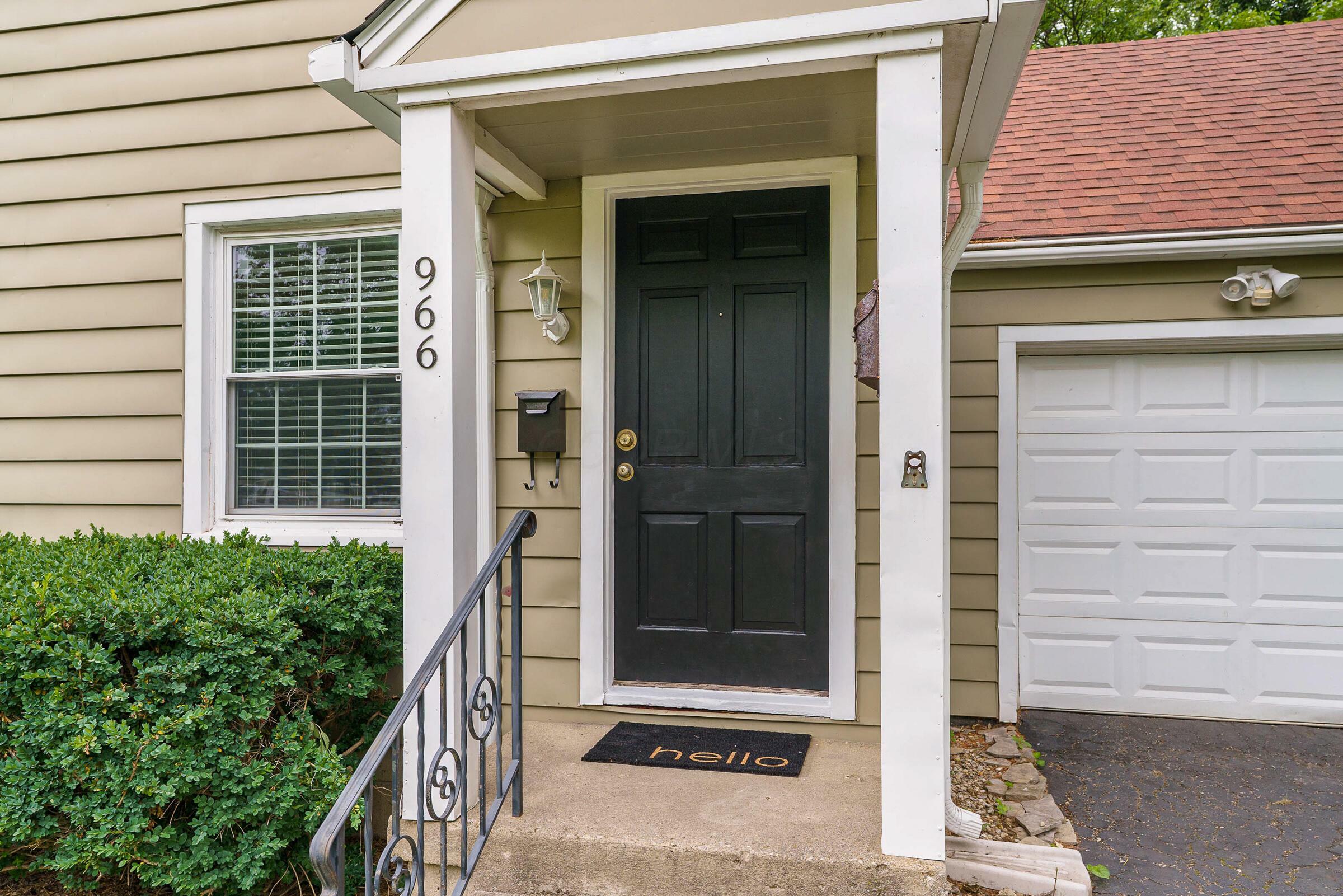 Property Photo:  966 Chambers Circle  OH 43212 