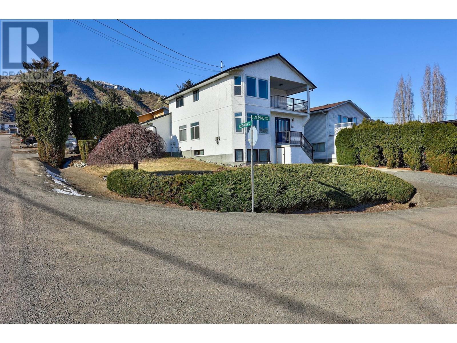 Property Photo: 801 Alpine Terrace BC V2B 6E7