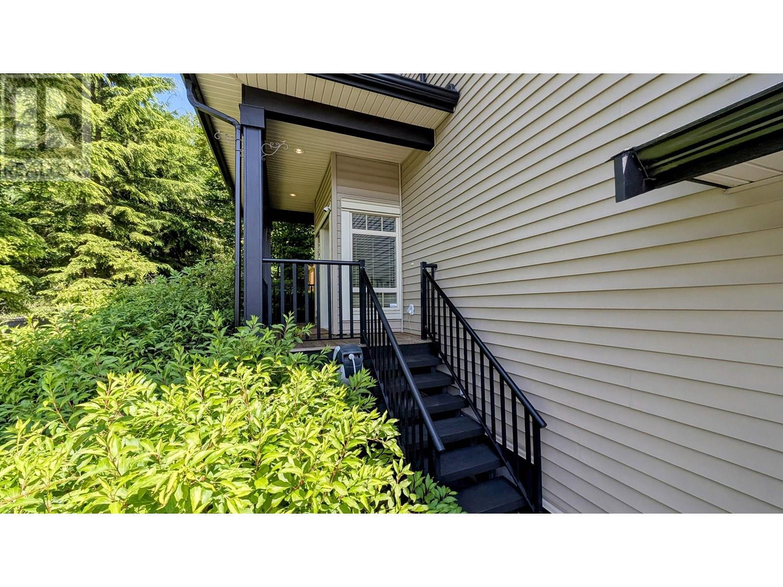 Property Photo: 13771 232A Street 12 BC V4R 0C5