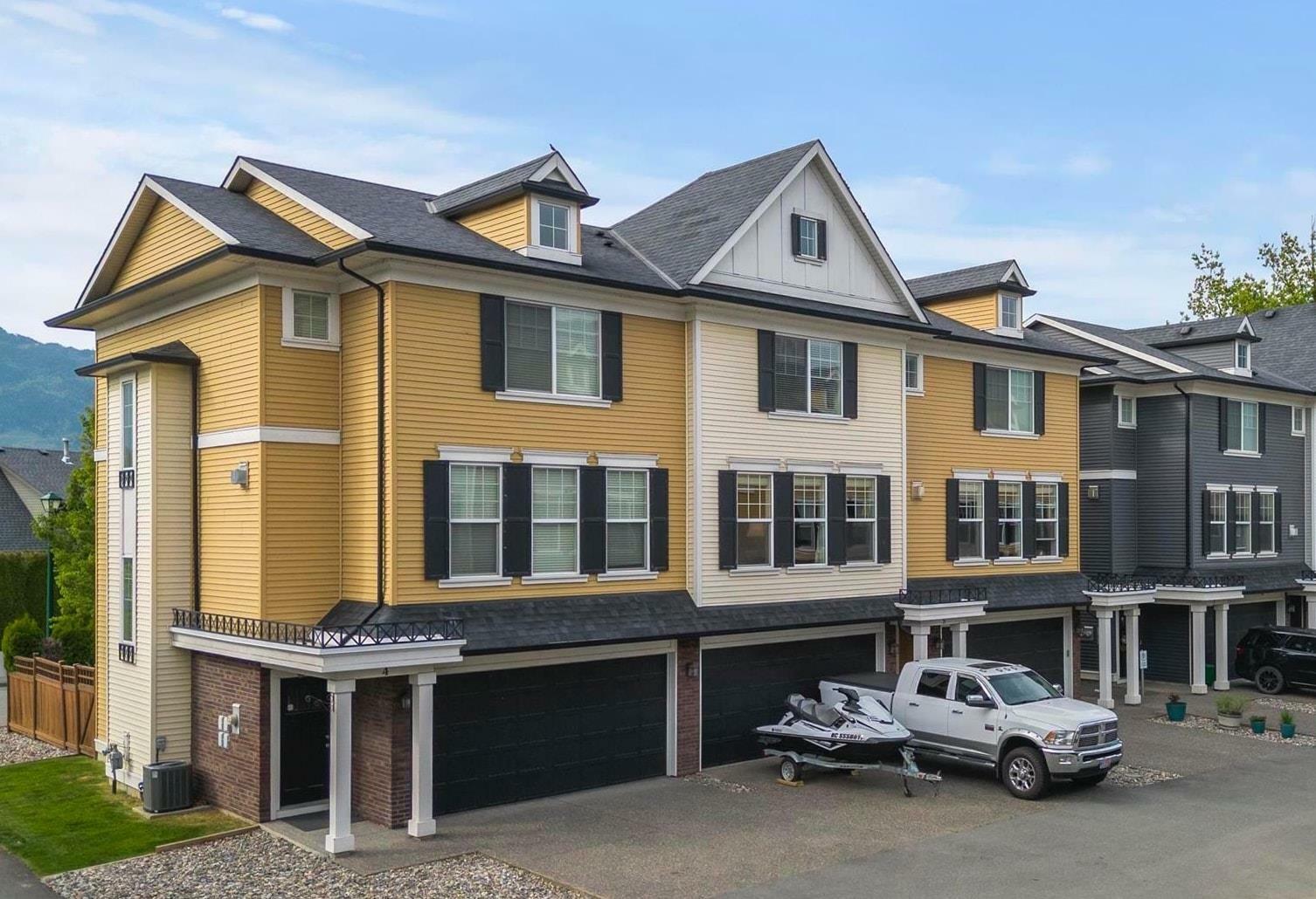 Property Photo:  1640 Mackay Crescent 5  BC V0M 1A3 