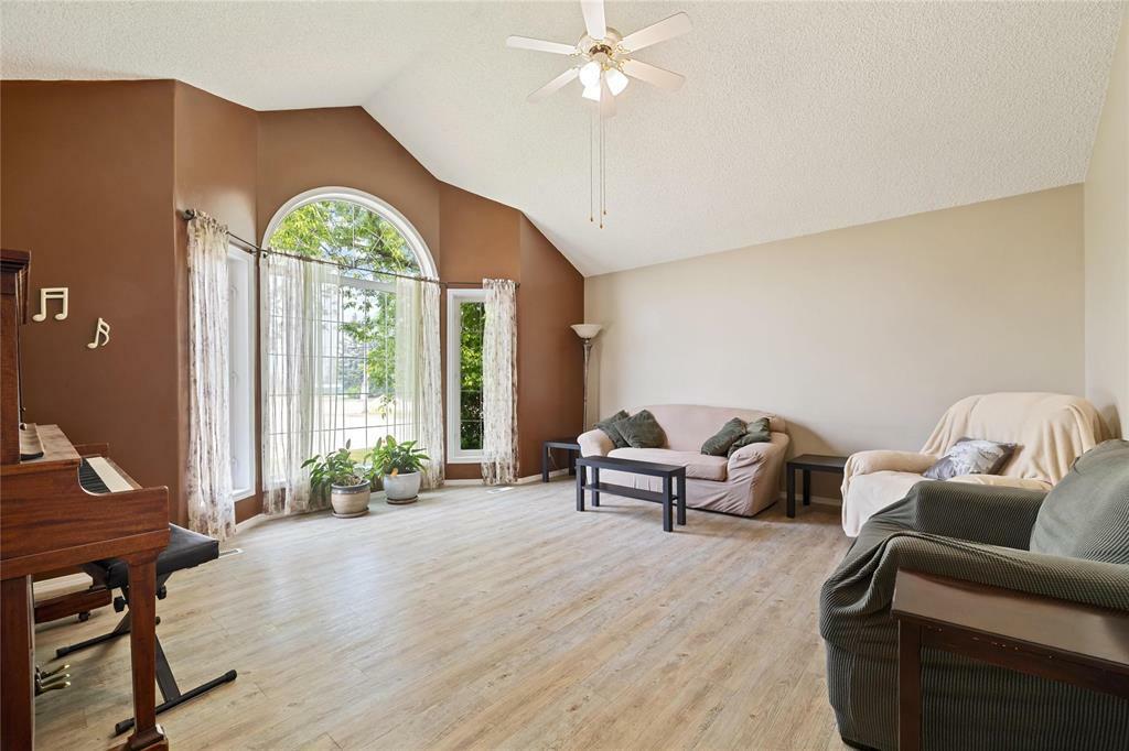 Property Photo: 6011 Pr236 Highway MB R0C 0H0