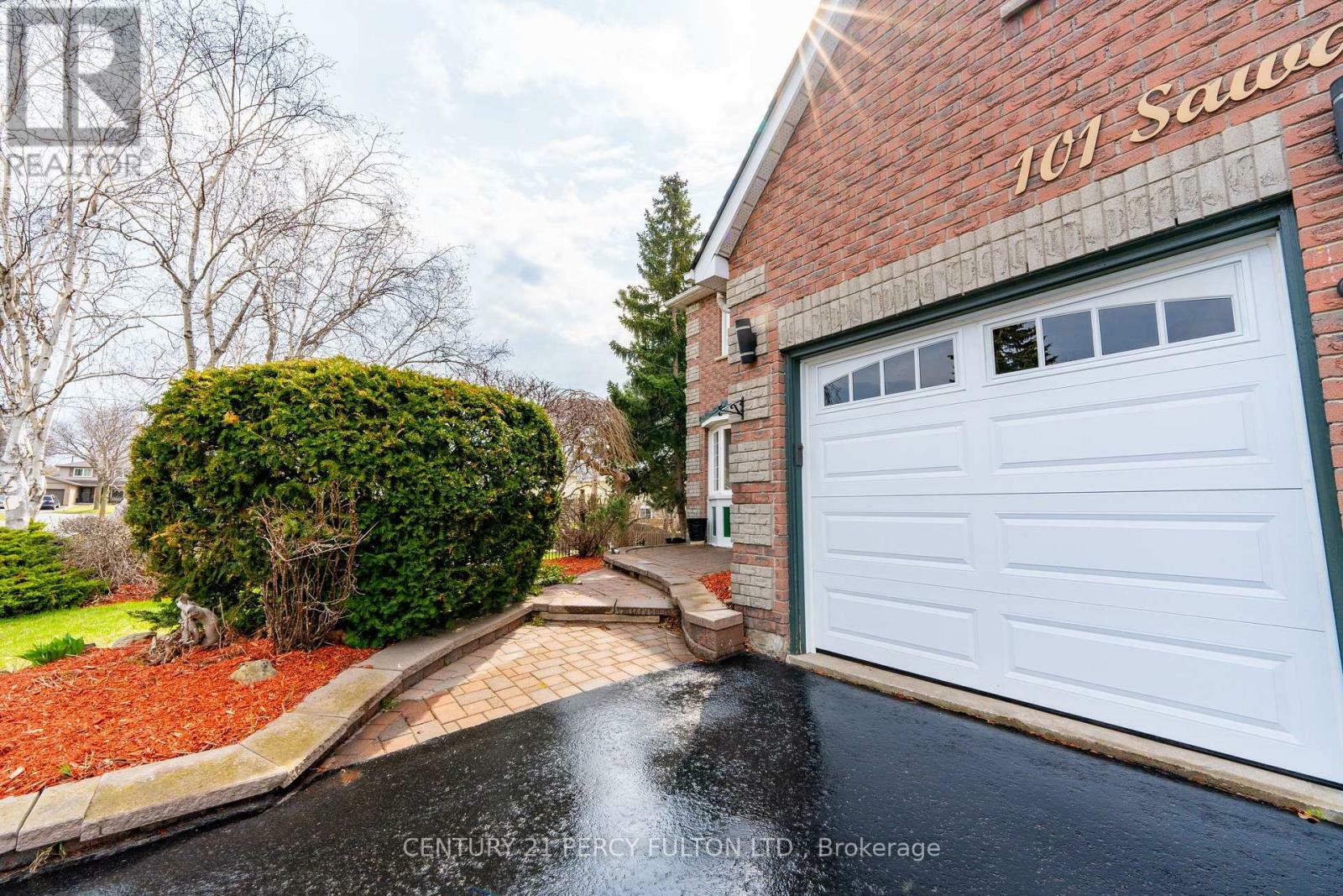 Property Photo: 101 Sawdon Drive ON L1N 8A8