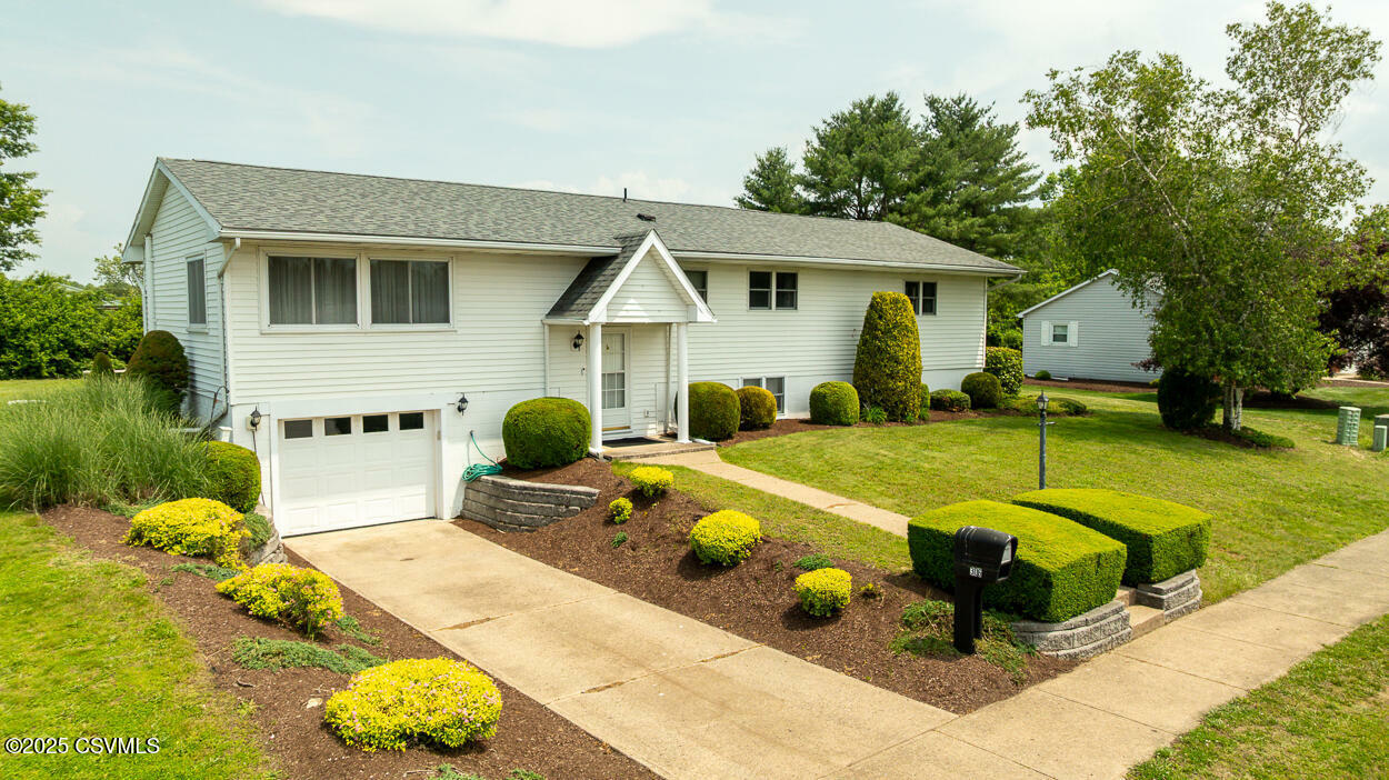 Property Photo: 306 Clybourne Avenue PA 18603