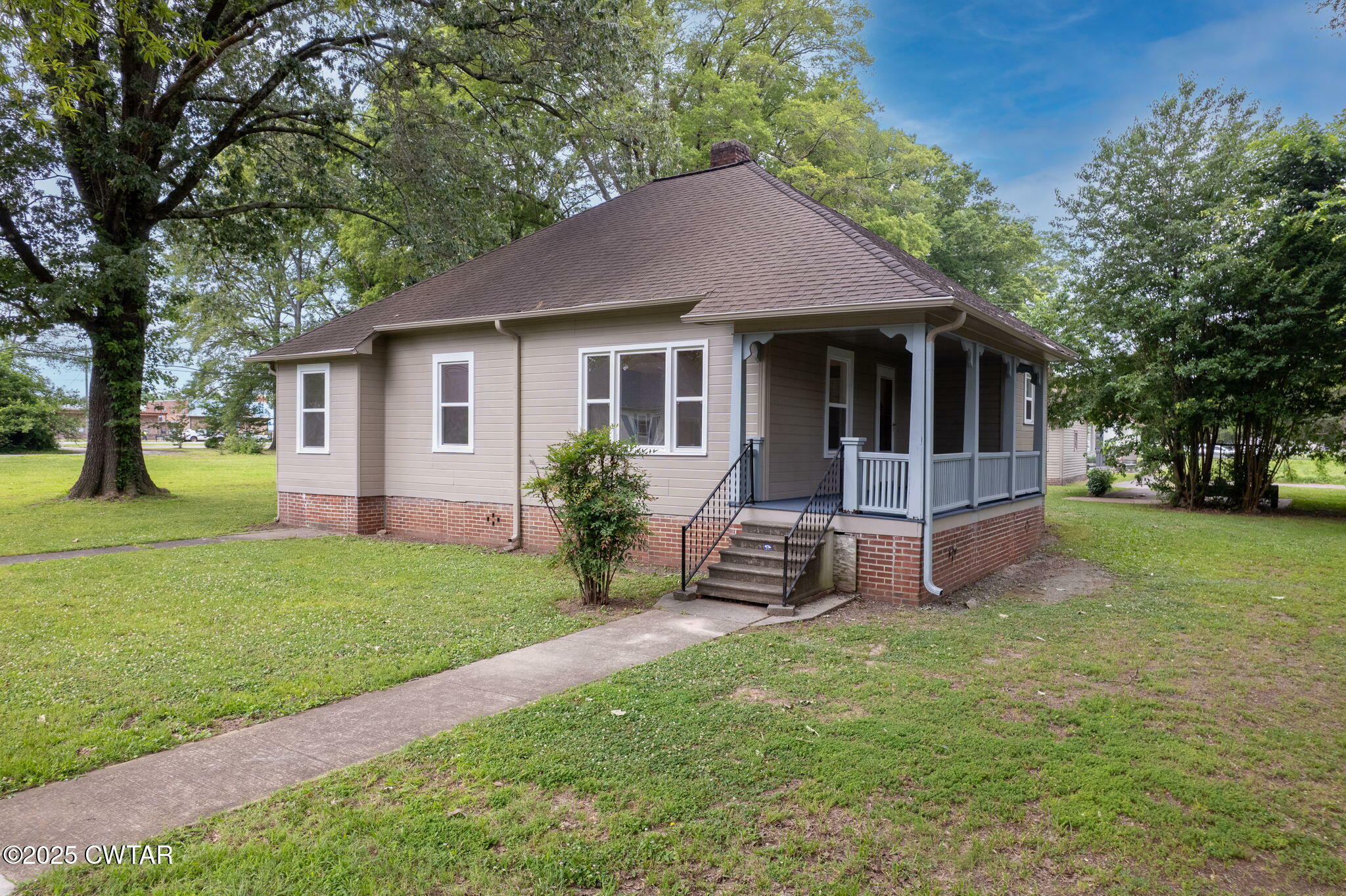 Property Photo: 15 N Missouri Street TN 38301