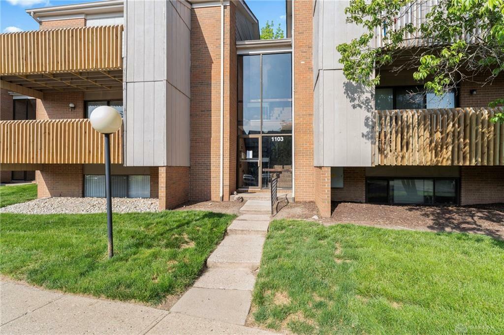Property Photo: 1103 Arrowhead Xing Crossing C OH 45449
