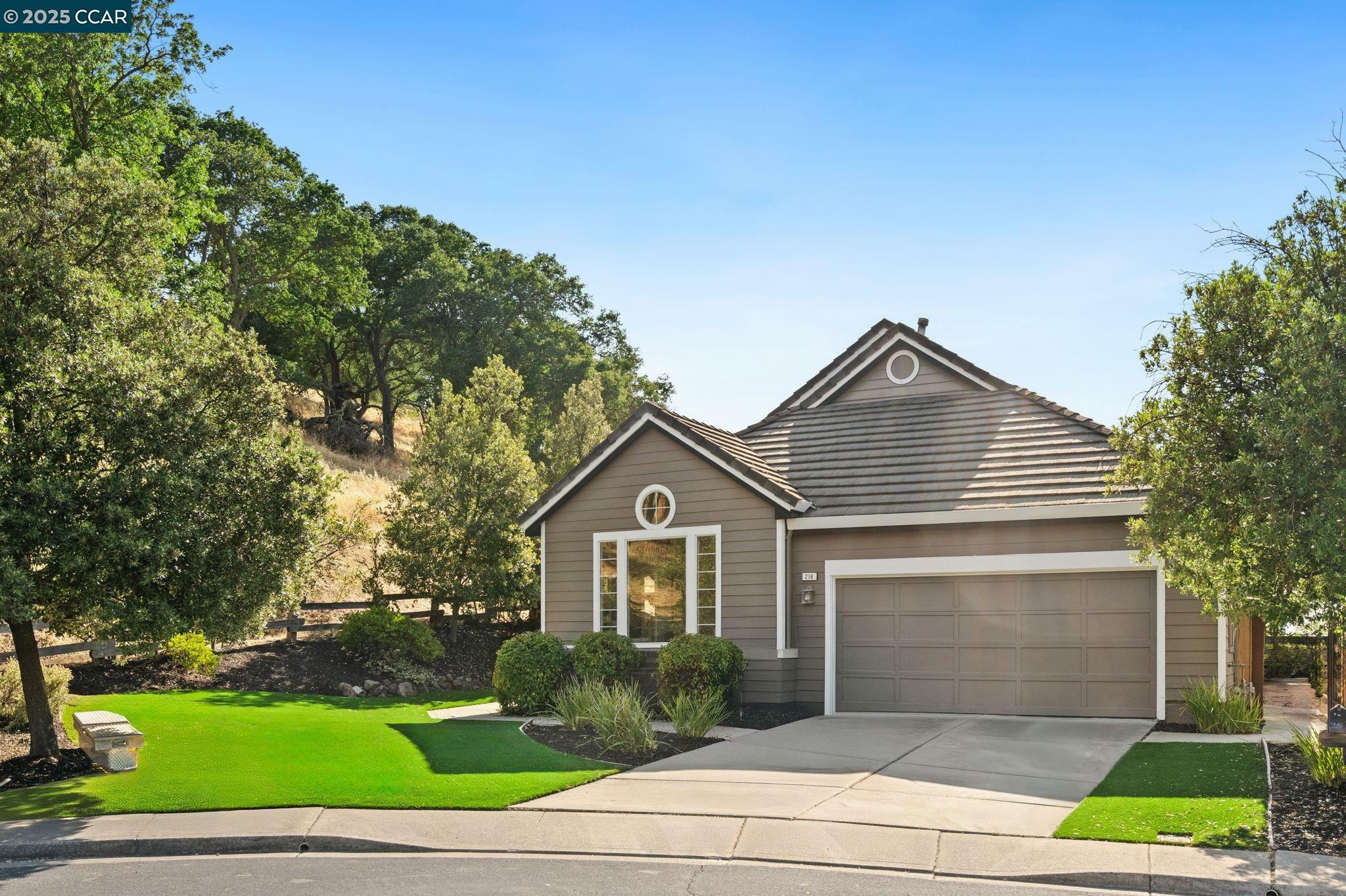 216 Falcon Pl  Clayton CA 94517 photo