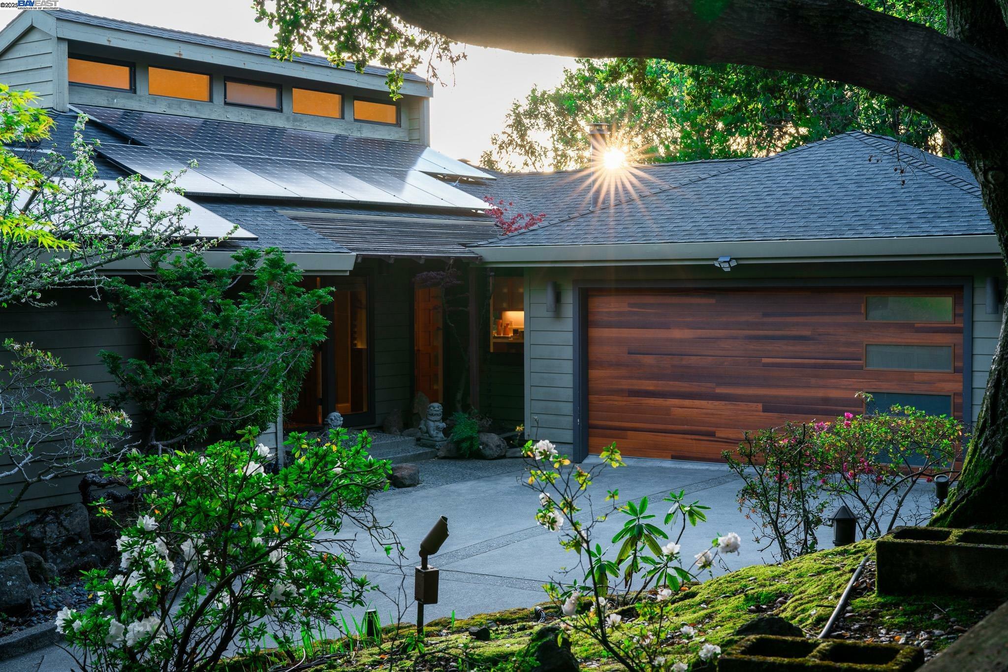Property Photo:  351 El Toyonal  CA 94563 