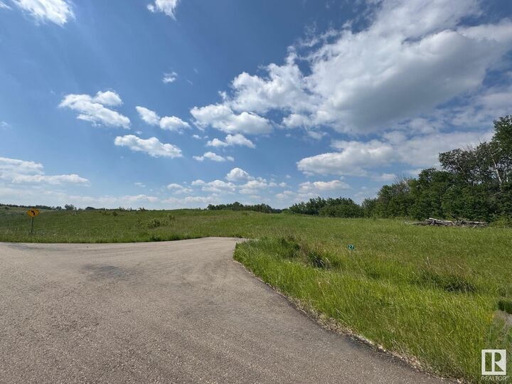 Property Photo:  53214 Rge Road 13 27  AB T7Y 0C1 