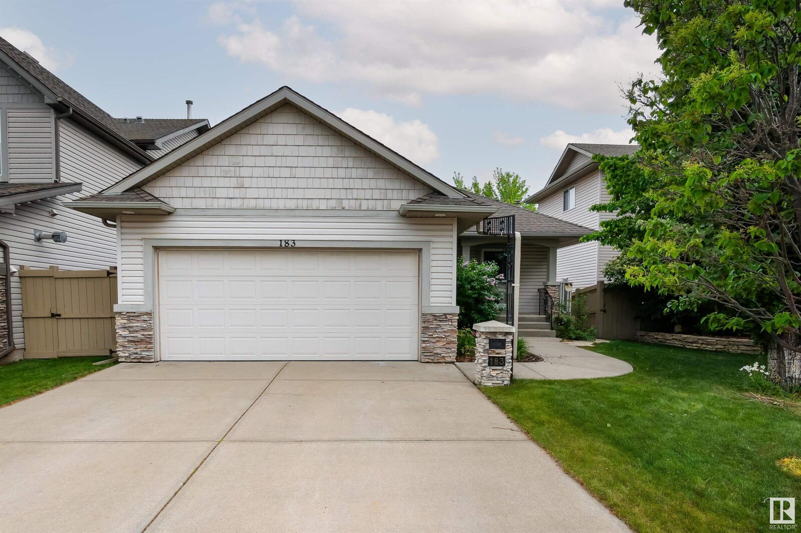 Property Photo:  183 Ridgehaven Crescent  AB T8H 1S8 