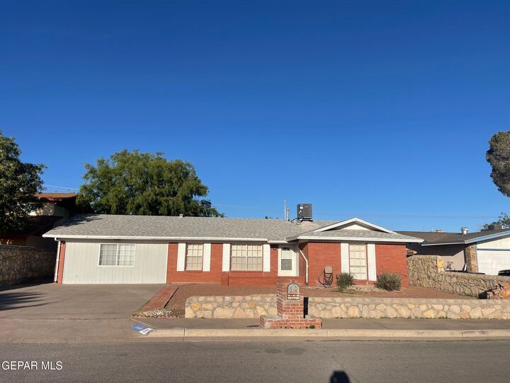 3208 Lampliter Pl Place  El Paso TX 79925 photo