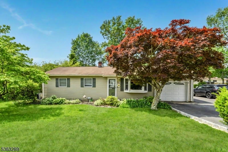 18 Apollo Dr  Jefferson Twp. NJ 07438 photo
