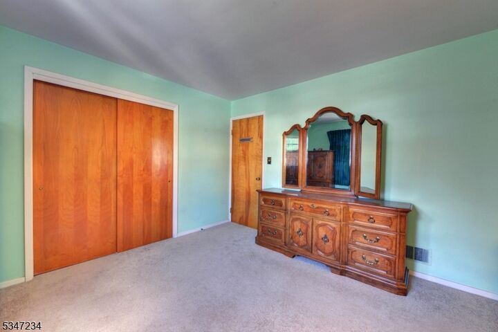 Property Photo:  160 Jerome Ave  NJ 07652 