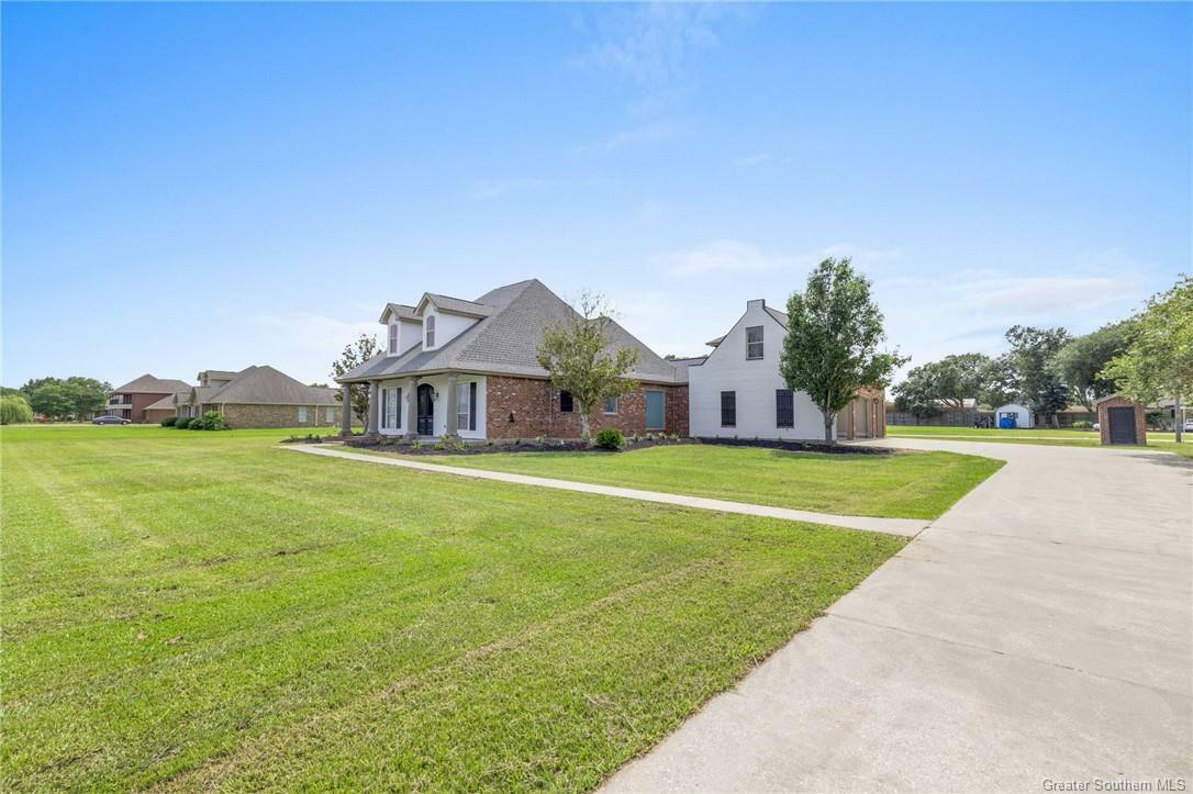 Property Photo: 5831 South 40 Court LA 70647