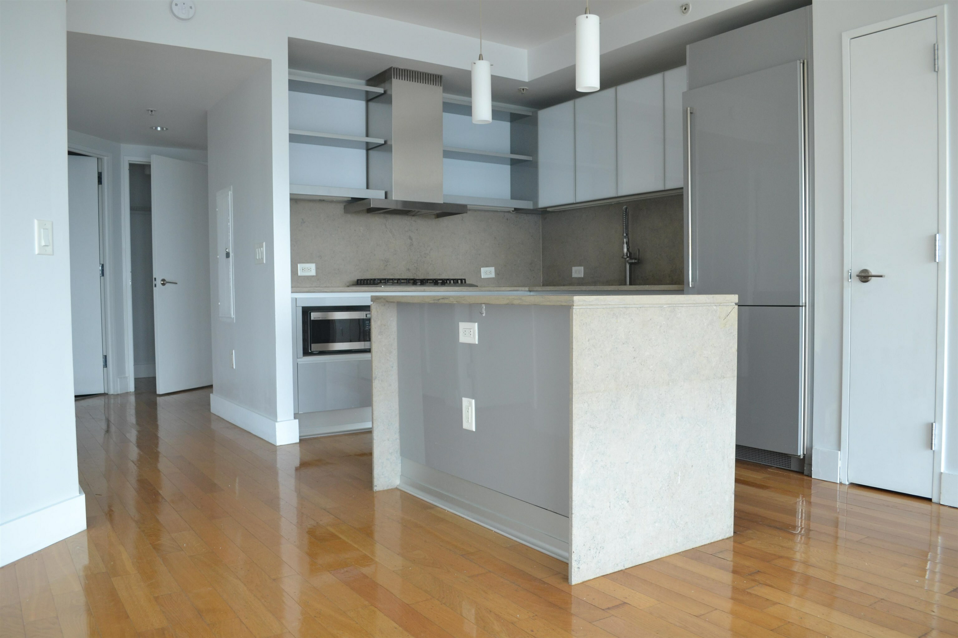 Property Photo: 77 Hudson St 3210 NJ 07302