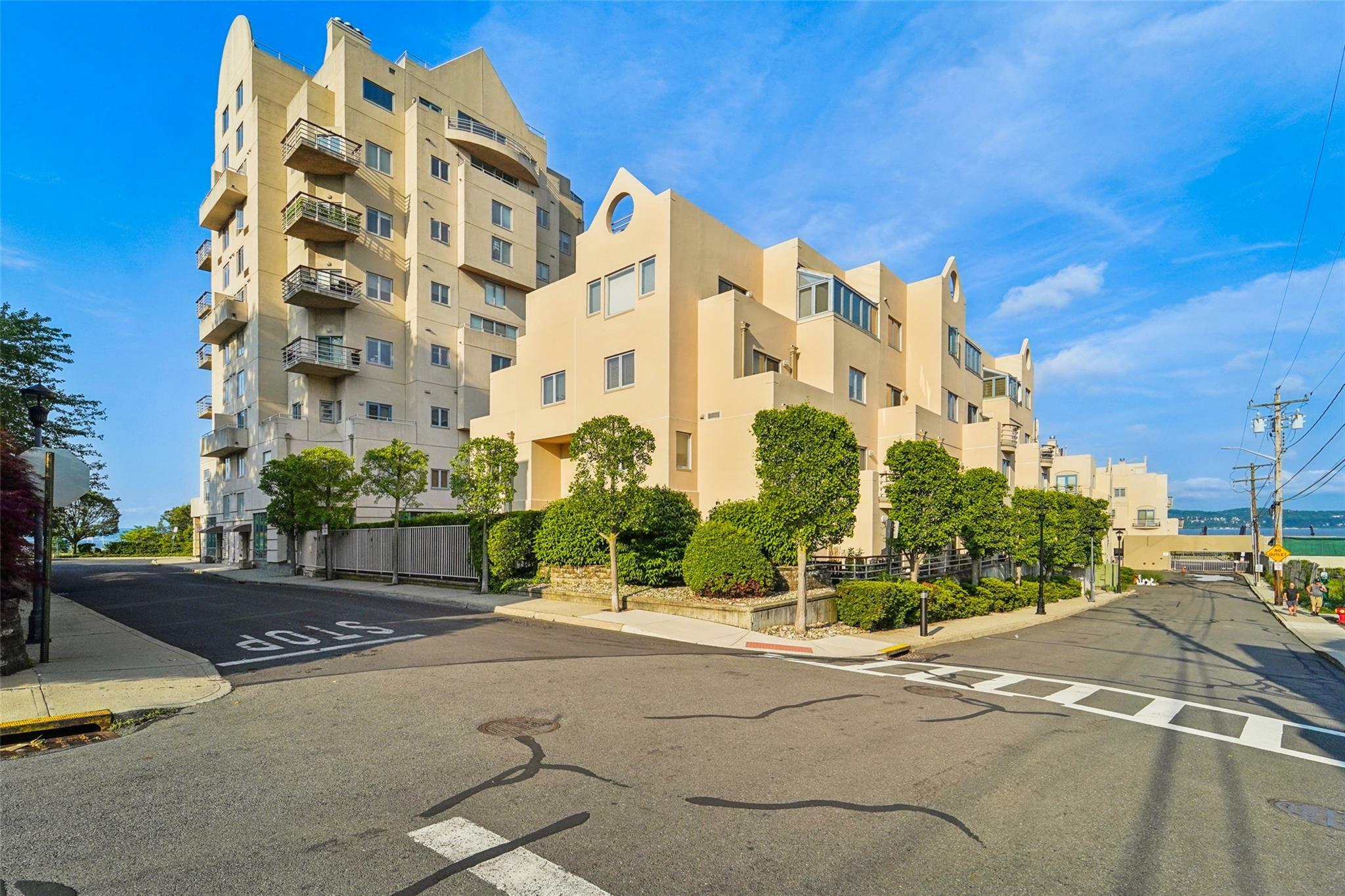 Property Photo: 6 Burd 2402 NY 10960