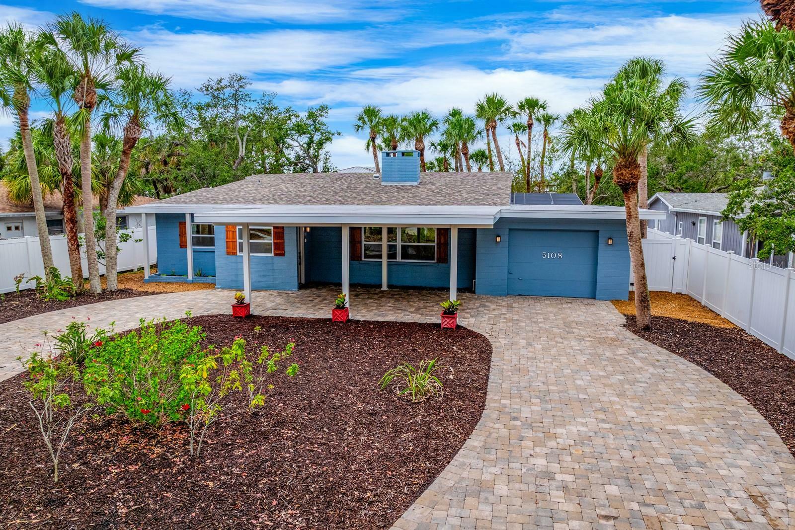 5108 Saint Albans Avenue  Siesta Key FL 34242 photo
