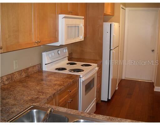 Property Photo: 570 Northbridge Drive FL 32714