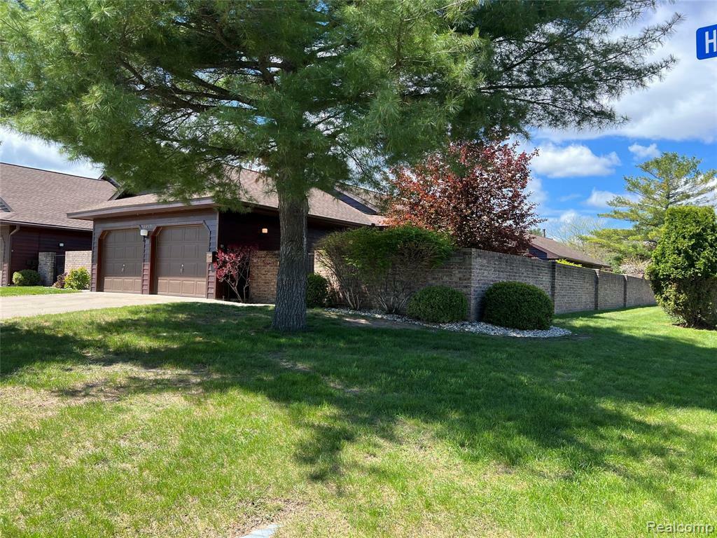 Property Photo:  2205 Hammond Place Center  MI 49686 8017 