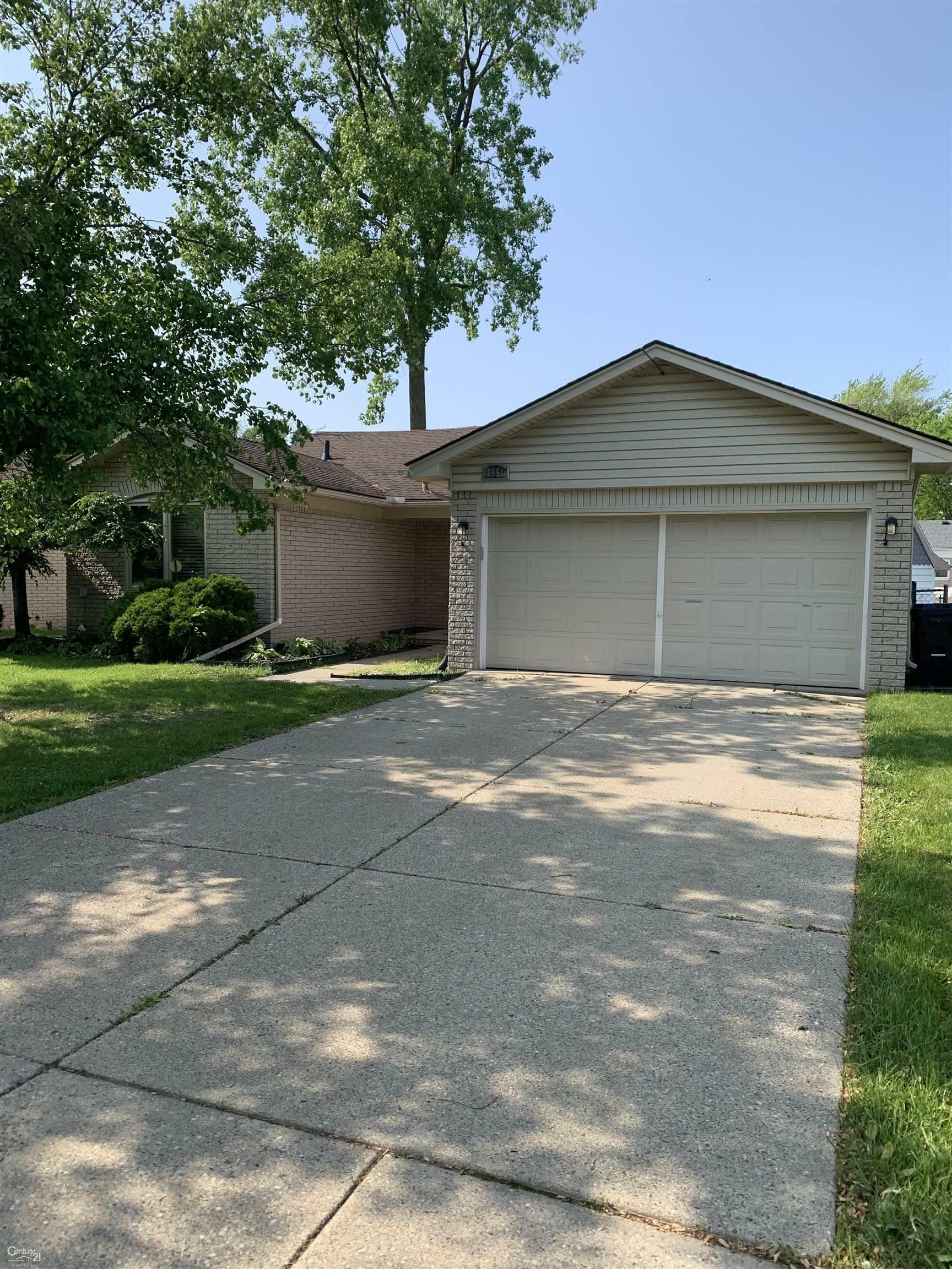Property Photo: 4951 Fox Hill Drive MI 48310