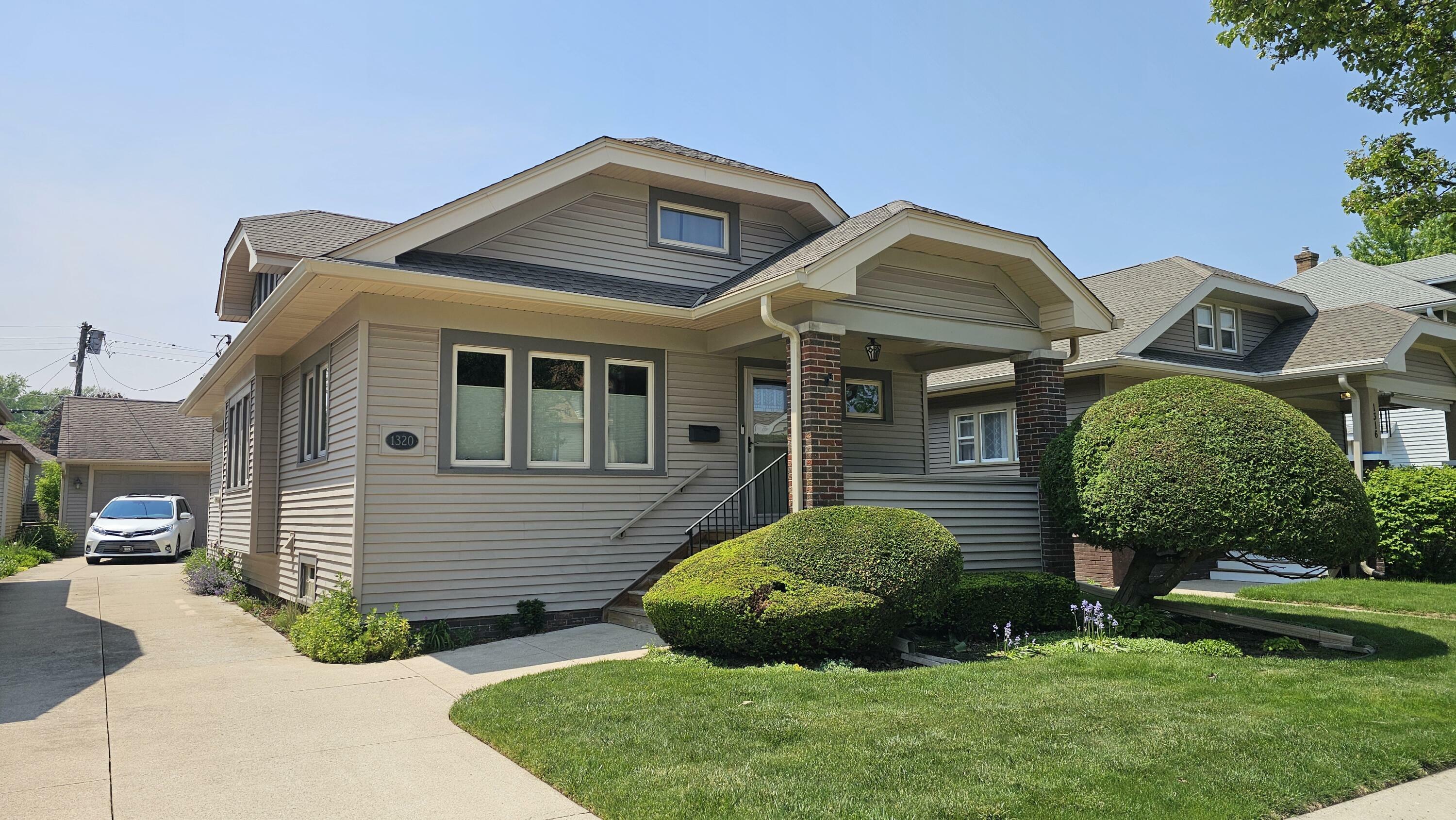 Property Photo: 1320 Monroe Ave WI 53405
