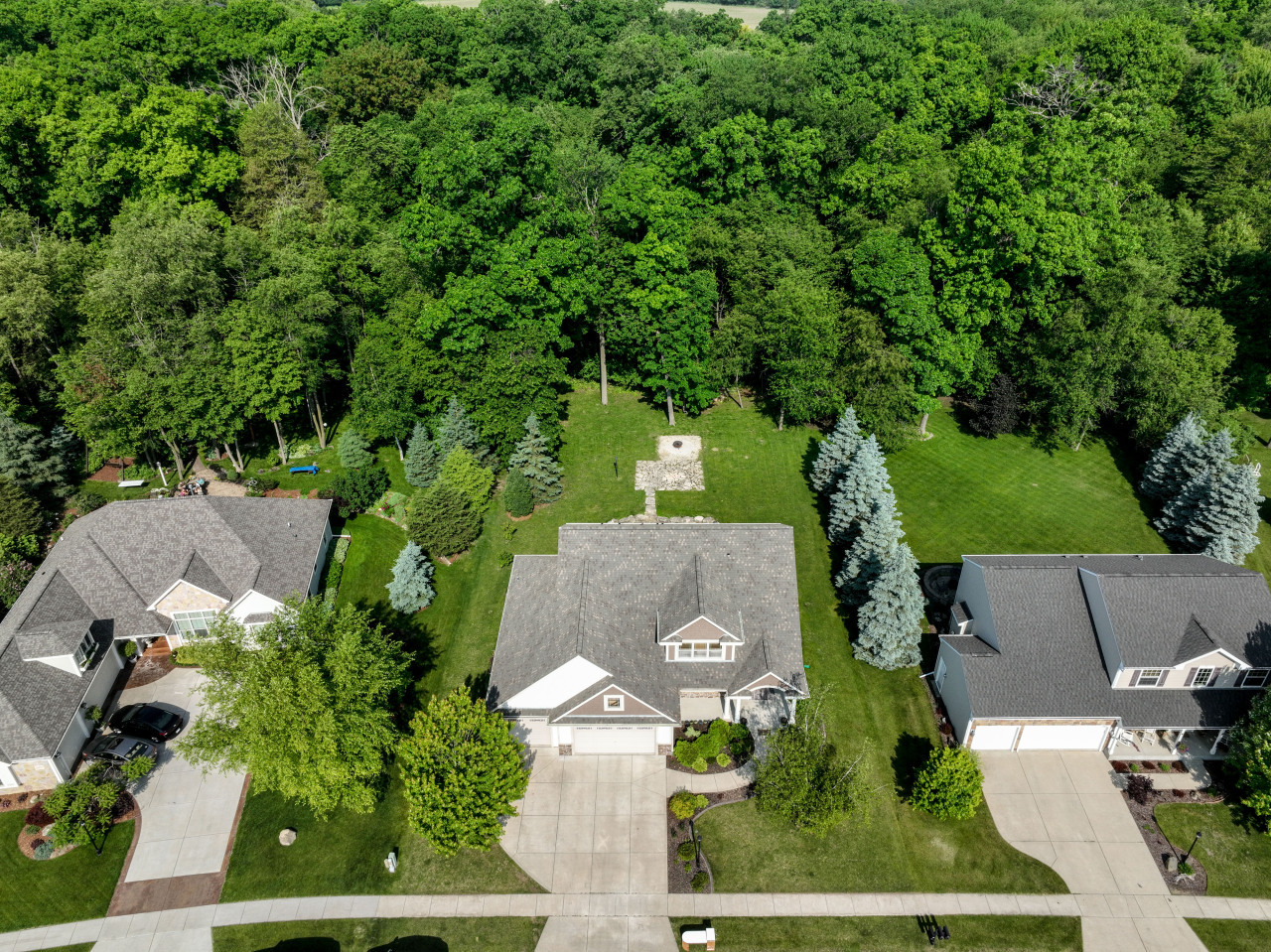 Property Photo: 1388 Mamerow Ln WI 53066