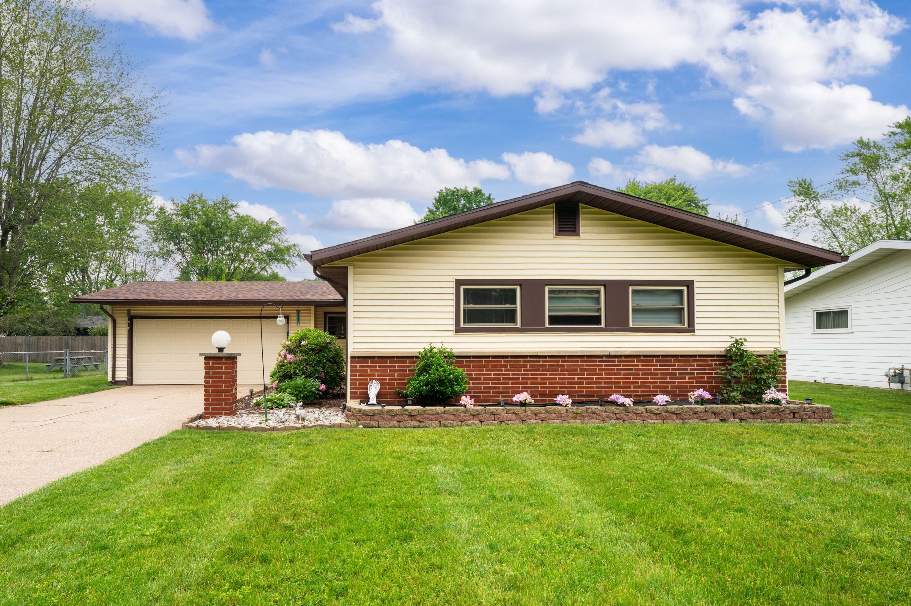 Property Photo: 275 Benjamin Street MI 49022