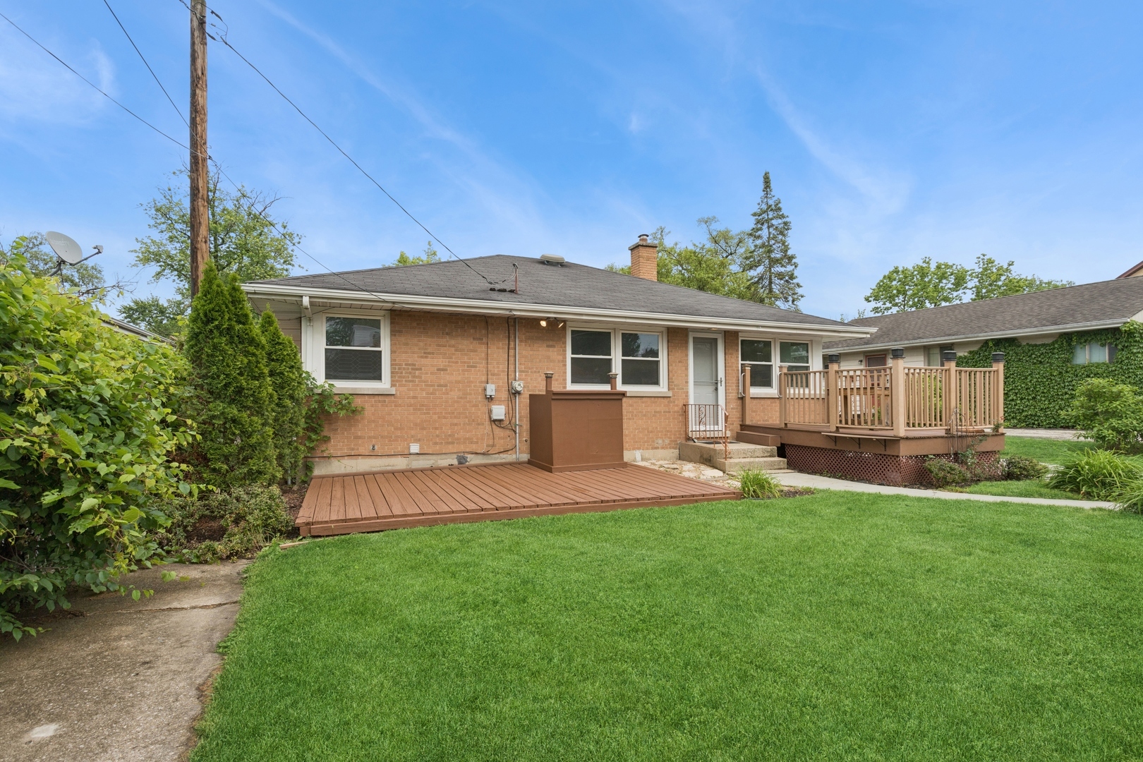Property Photo: 32 N Illinois Avenue IL 60181