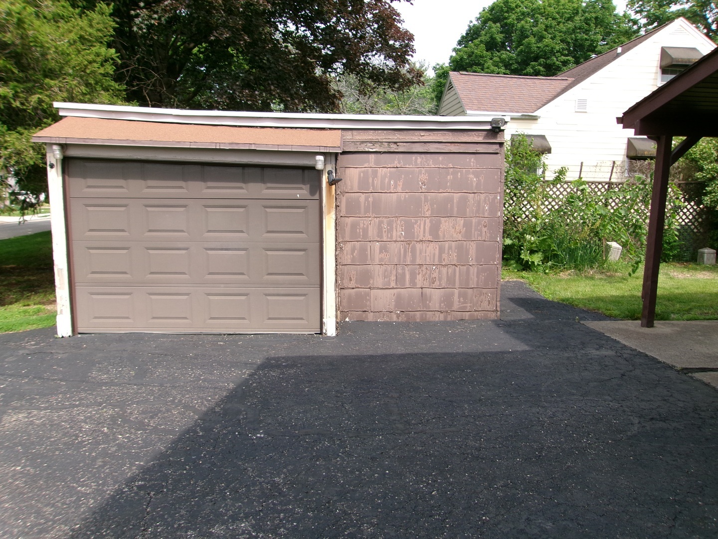Property Photo:  1425 Peoria Street  IL 61354 