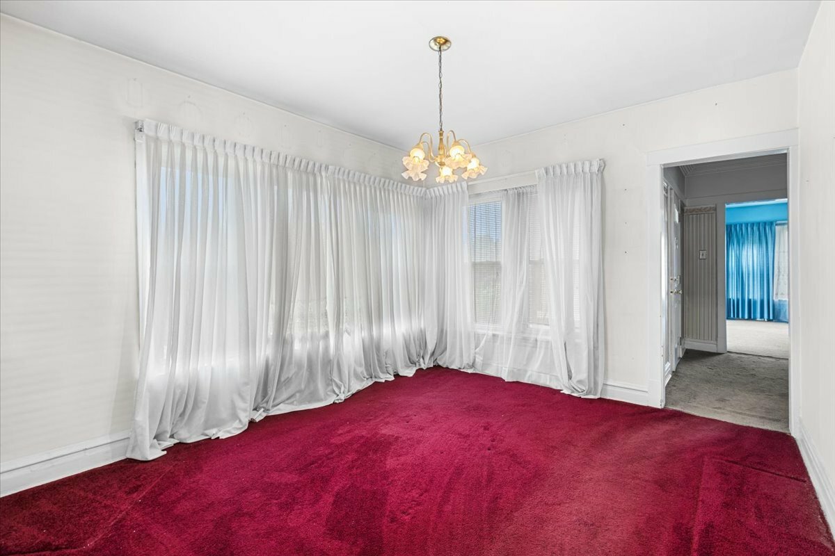 Property Photo: 4835 W Sunnyside Avenue IL 60630