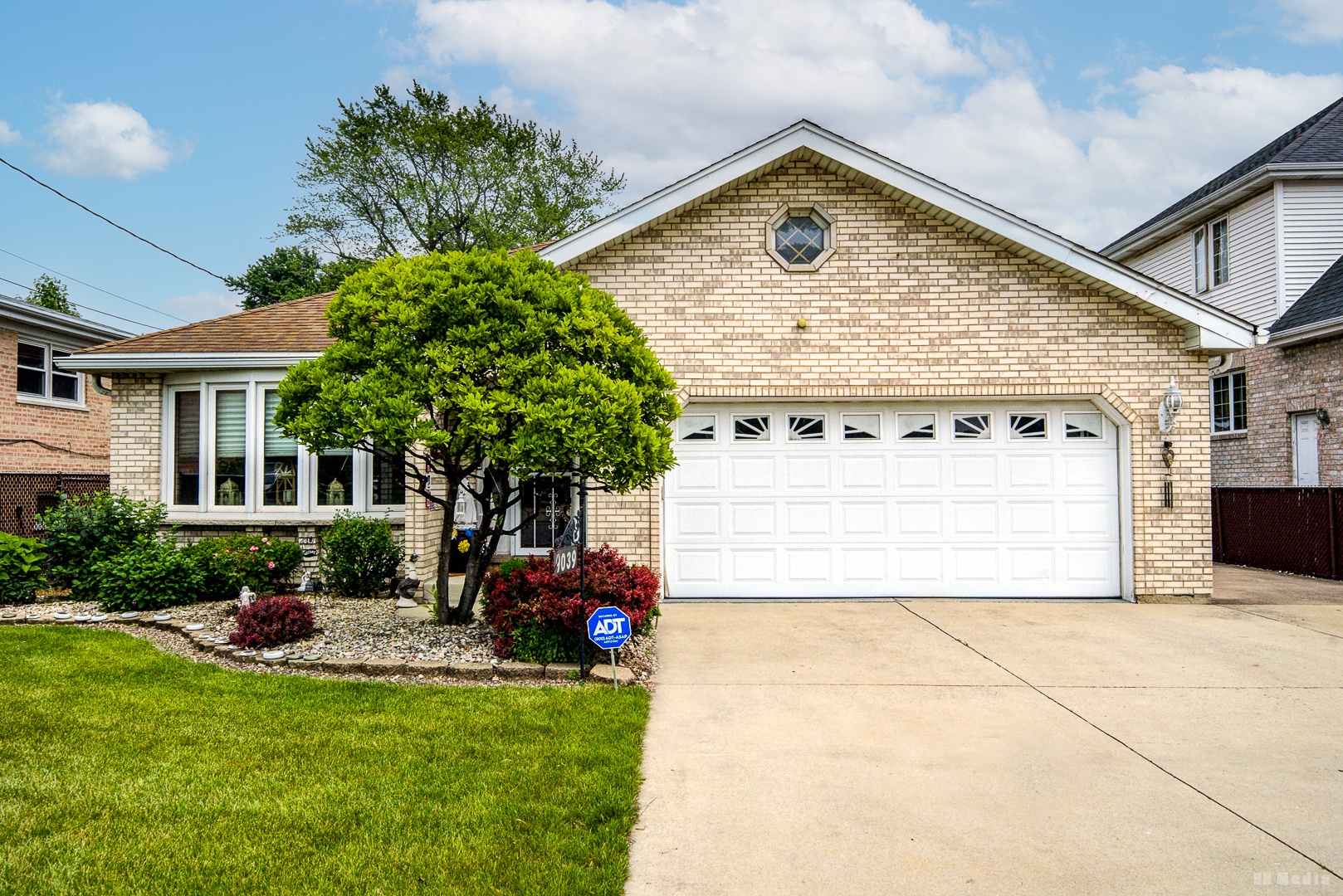 Property Photo: 9039 S Central Avenue IL 60453
