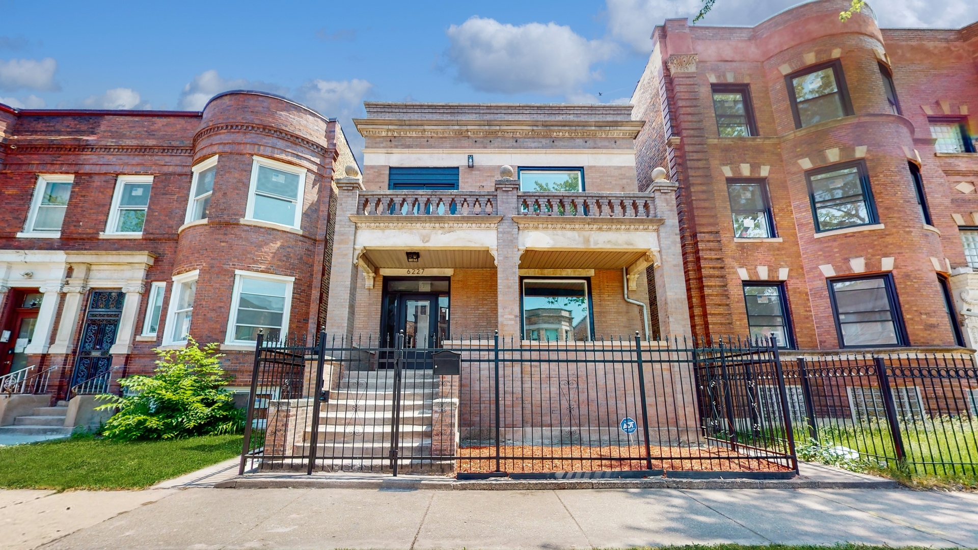 Property Photo: 6227 S Langley Avenue 2 IL 60637