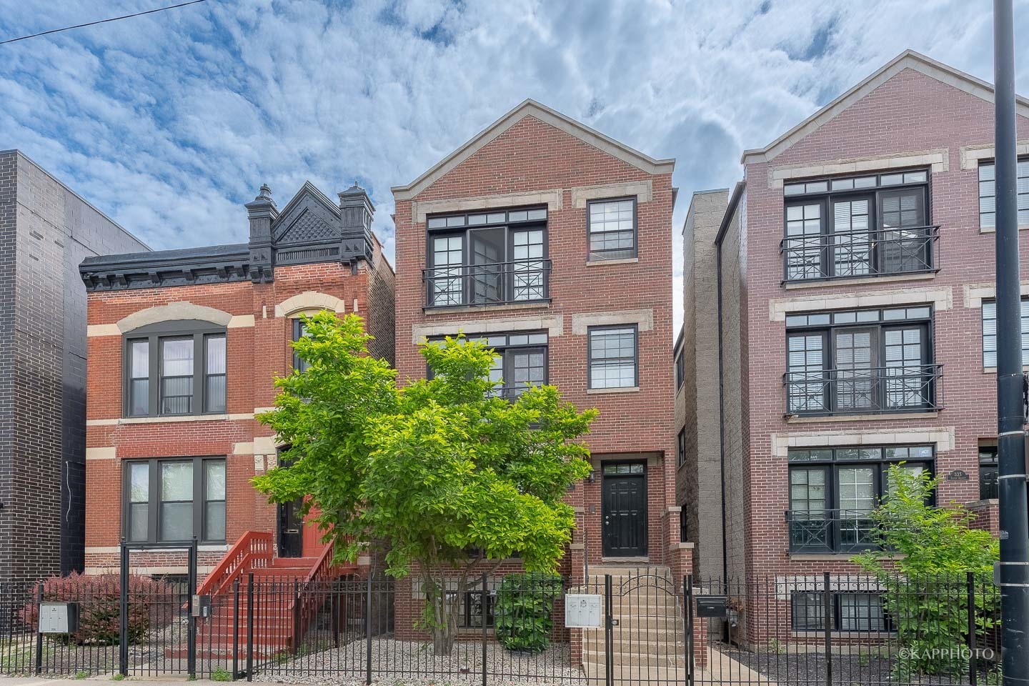 Property Photo: 333 S Leavitt Street G IL 60612