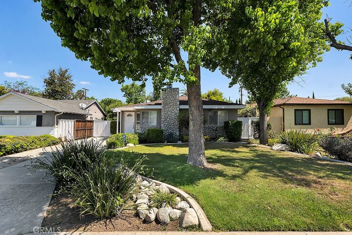 Property Photo:  22437 Berdon Street  CA 91367 