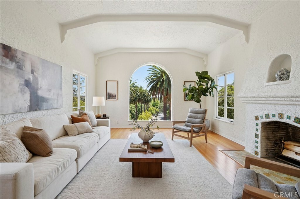 Property Photo: 5337 La Roda Avenue CA 90041