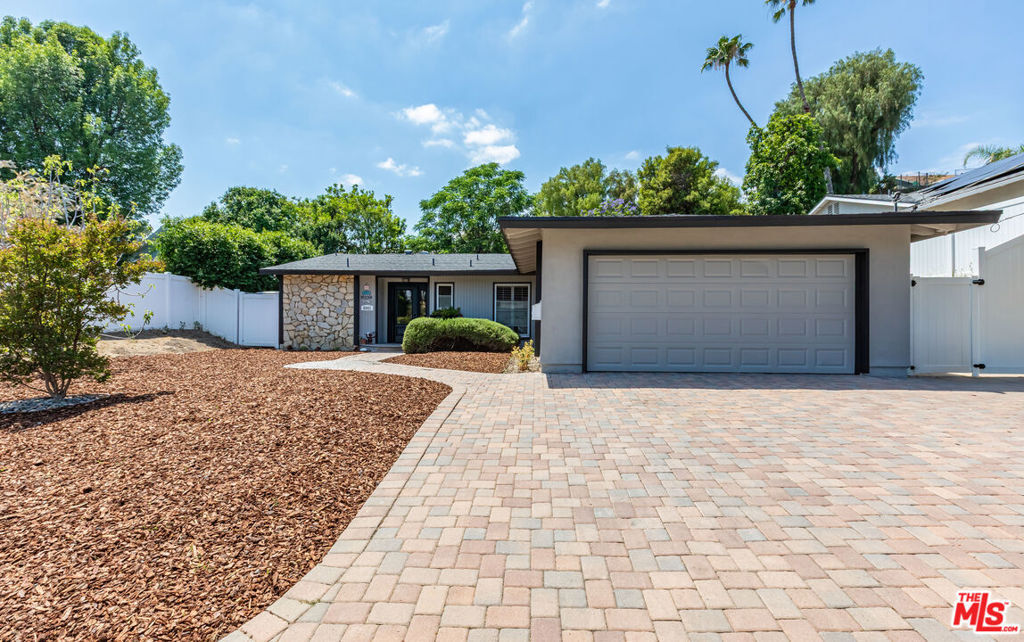 Property Photo:  6941 Scarborough Peak Drive  CA 91307 