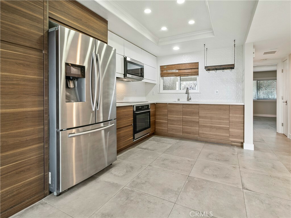 Property Photo:  4026 Calle Sonora Este 2F  CA 92637 