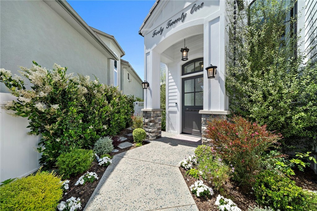 Property Photo: 4021 Ondine Circle CA 92649