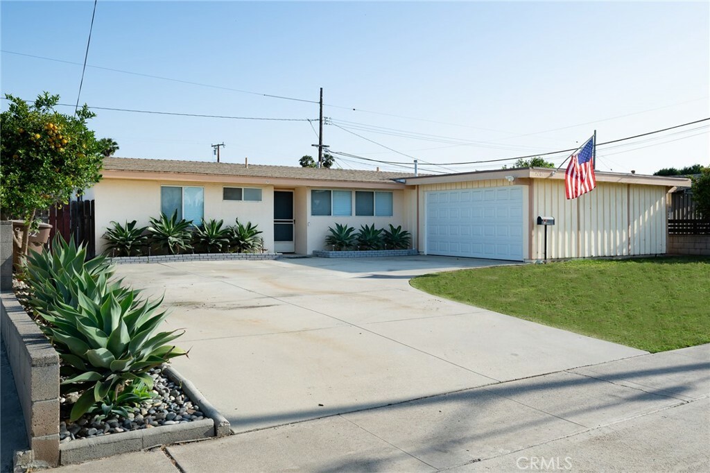 Property Photo: 9262 Joyzelle Drive CA 92841