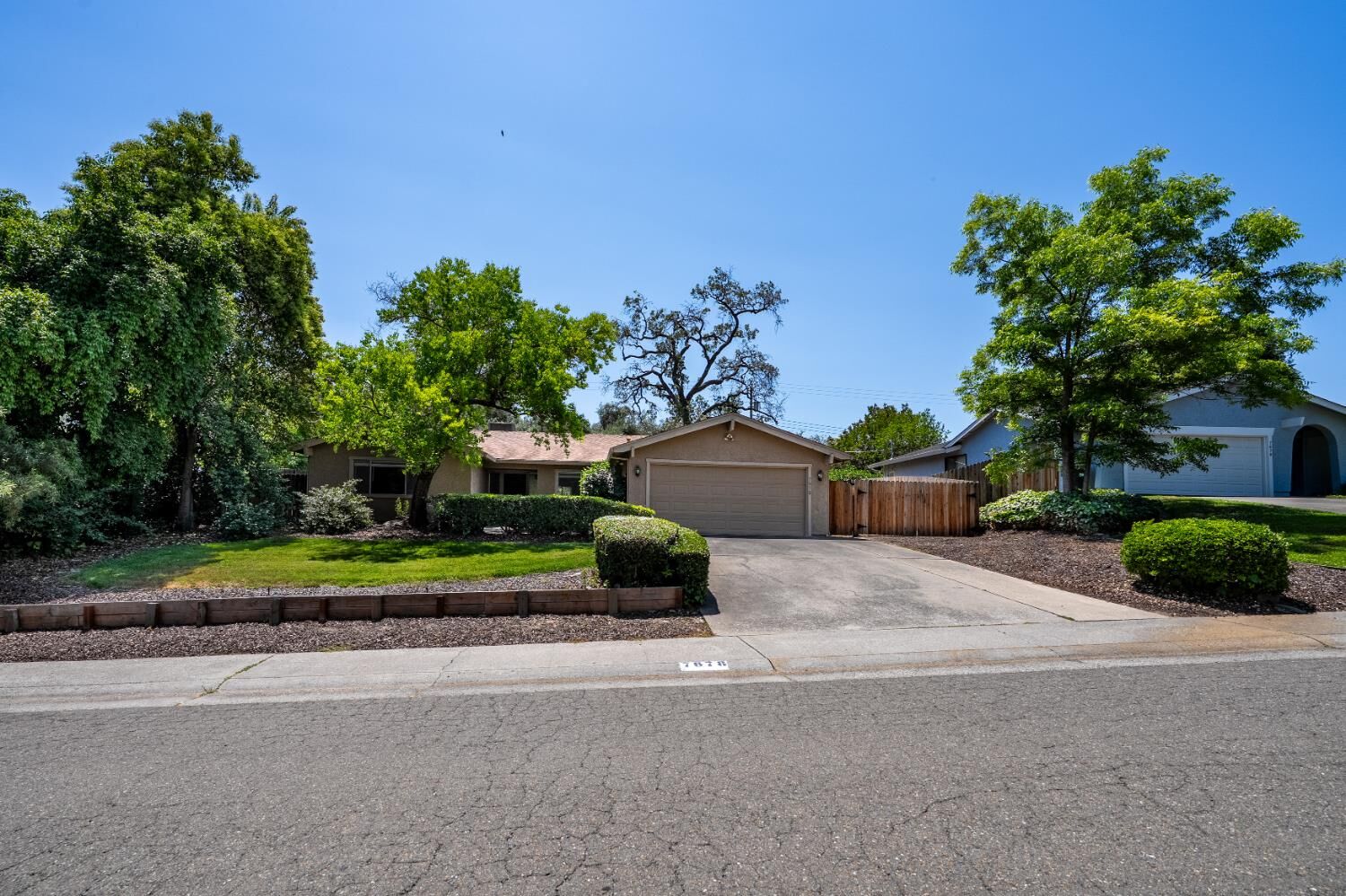Property Photo: 7678 Westover Court CA 95628