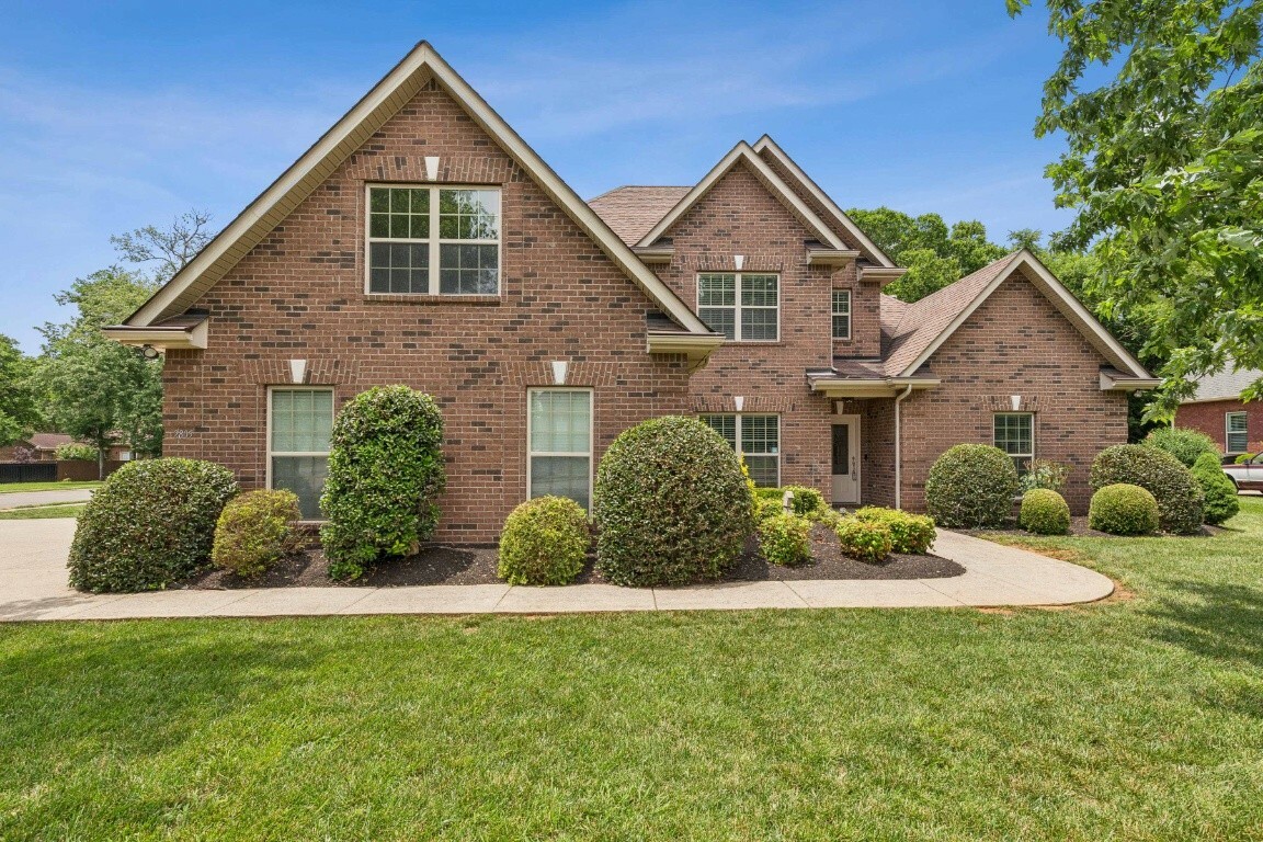 2805 Wynthrope Hall Dr  Murfreesboro TN 37129 photo