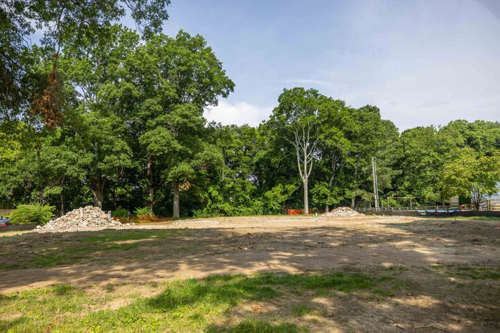 Property Photo: 309 Hayeswood Dr TN 37027