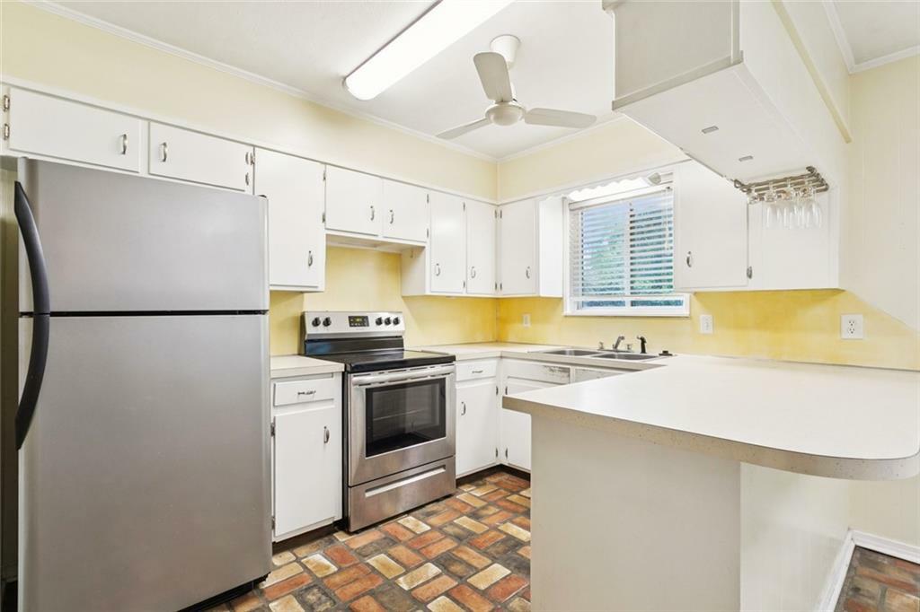 Property Photo: 106 Matthews Drive LA 70458
