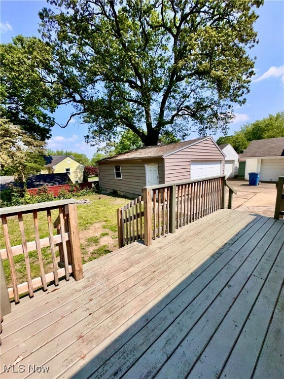 Property Photo: 930 Lafayette Avenue OH 44446