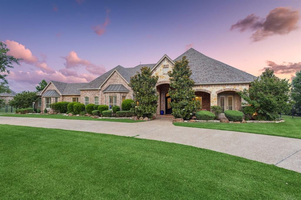 Property Photo:  2711 Bauer Court  TX 75002 