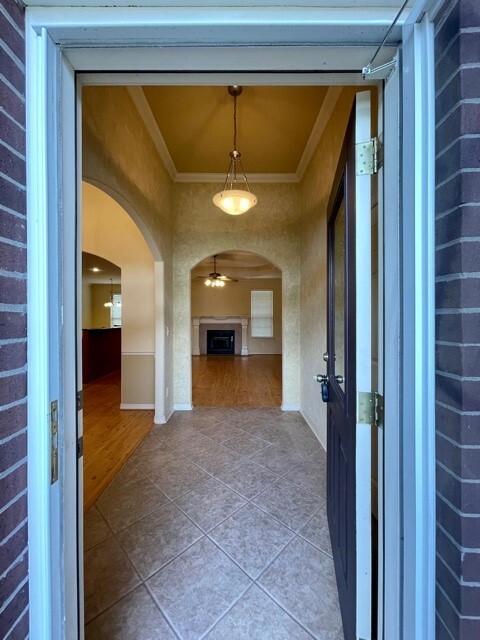 Property Photo: 3239 W Drakestone Street AR 72704